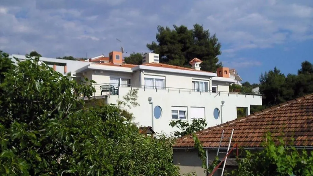 Apartment In Trogir With Sea View, Terrace, Air Conditioning, Wifi 4328-6 0*,  Croácia